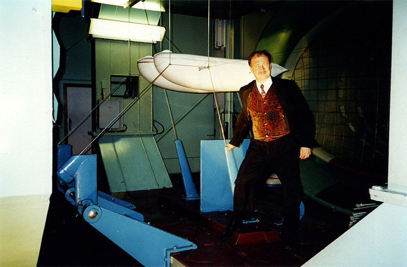 Подготовка и продувка в аэродинамической трубе двойного модуля СТЮ масштаба 1:5