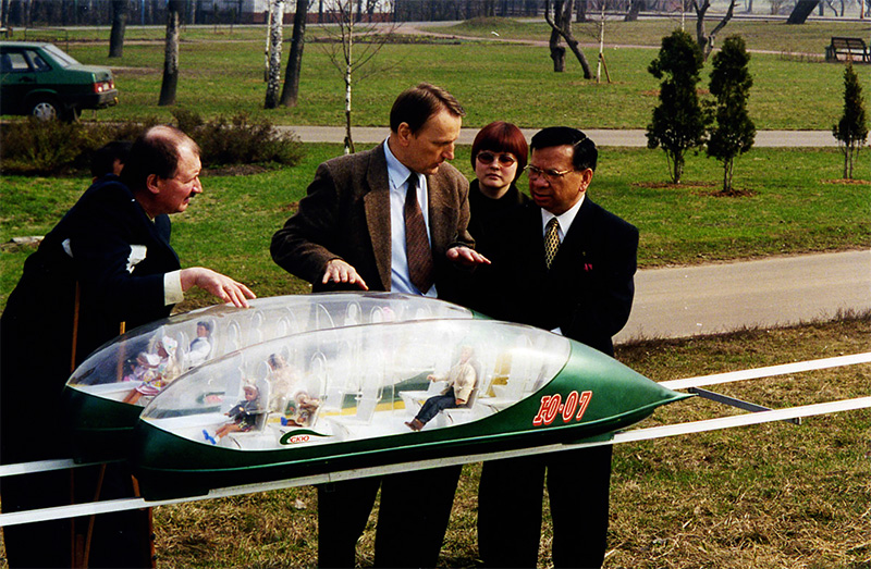 Анатолий Юницкий - Презентация действующей модели СТЮ Послу Филиппин в РФ