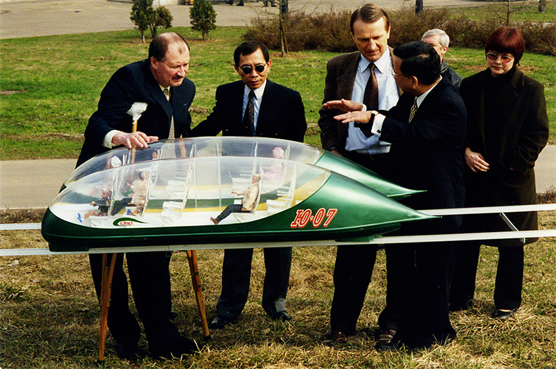 Анатолий Юницкий - Презентация действующей модели СТЮ Послу Филиппин в РФ