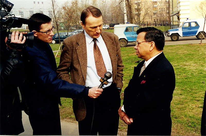 Анатолий Юницкий - Презентация действующей модели СТЮ Послу Филиппин в РФ