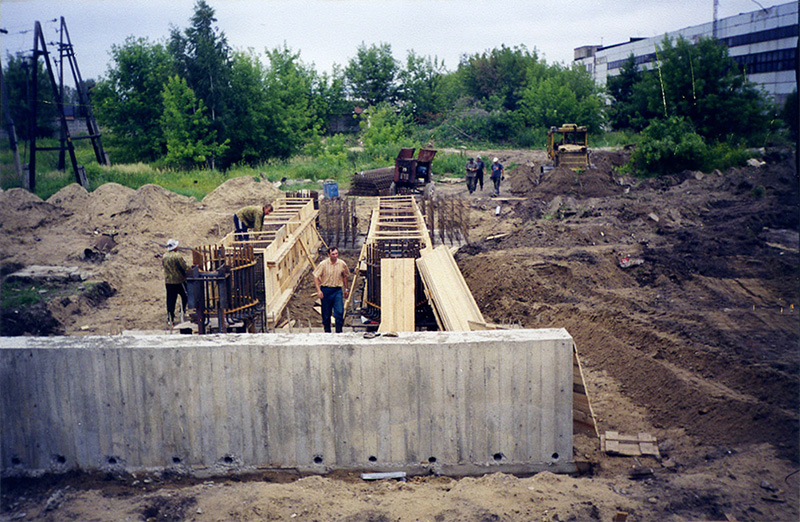Бизнесмен Квон из Южной Кореи посетил офис в Москве и испытательный полигон струнного транспорта Юницкого в Озёрах для ознакомления с текущим этапом строительства