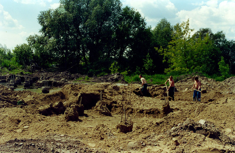 Закладка фундаментов под анкерную опору СТЮ