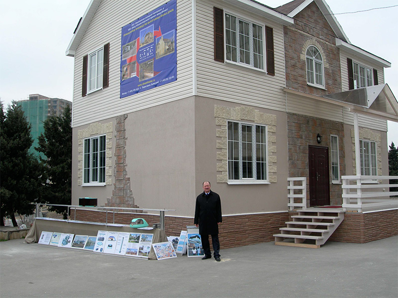 Анатолий Юницкий - Действующая модель СТЮ на выставке - Год России в Азербайджане 2006