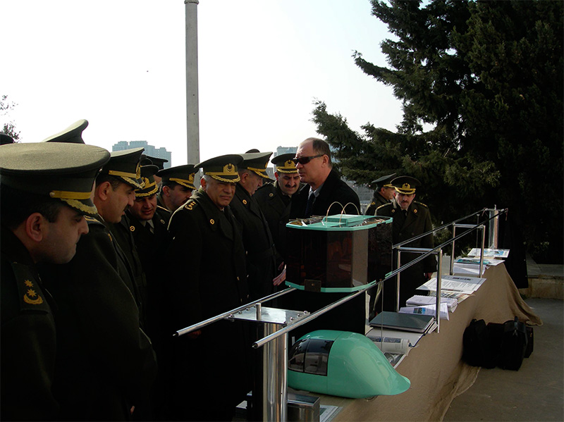 Анатолий Юницкий - Действующая модель СТЮ на выставке - Год России в Азербайджане 2006