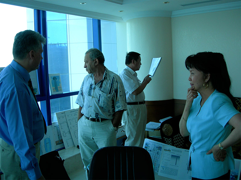 Анатолий Юницкий - Переговоры с партнёрами из Китая в ОАЭ