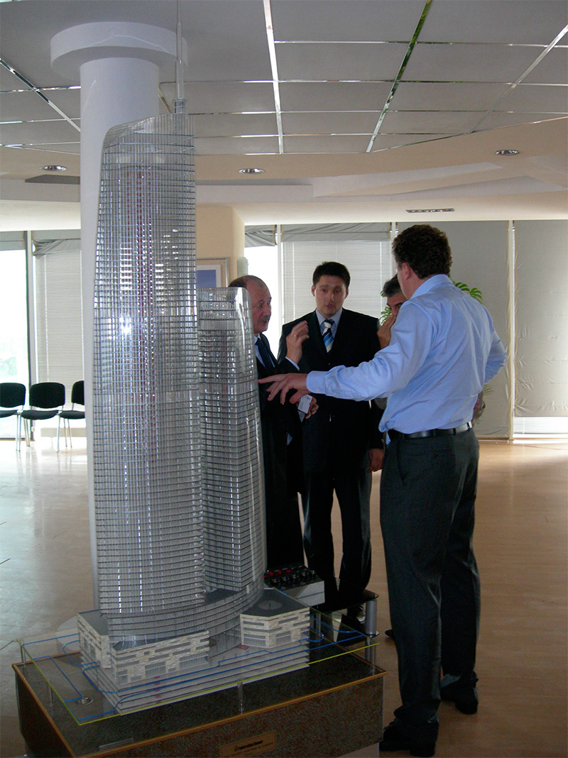 Анатолий Юницкий - Презентация президенту корпорации MIRAX GROUP Полонскому С.Ю. возможностей СТЮ по транспортной связи высотных зданий в Москве-Сити