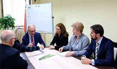 Группа компаний SkyWay сообщает о достигнутых договоренностях о создании специального коллегиального органа развития инвестиционной платформы SkyWay Capital совместно с представителями управляющей компании Crowdrailcapital LLC (в лице Инеты Анджане, Владимира Маслова, Ирины Волковой и Ларисы Артамоновой), и подписании соответствующего соглашения и регламента взаимодействия. Эти действия направлены на улучшение координации между представителями группы компаний и представителями инвестиционных кругов Европы, России и других стран