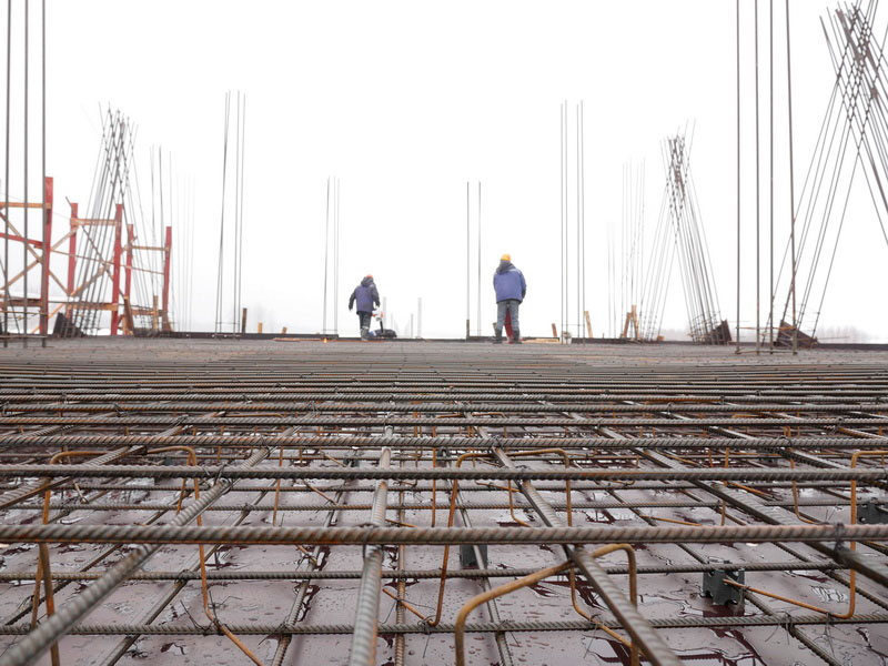 ЭкоТехноПарк: заливка бетона в опалубку плиты перекрытия первого уровня транспортно-логистического узла, совмещённого с концевой анкерной опорой