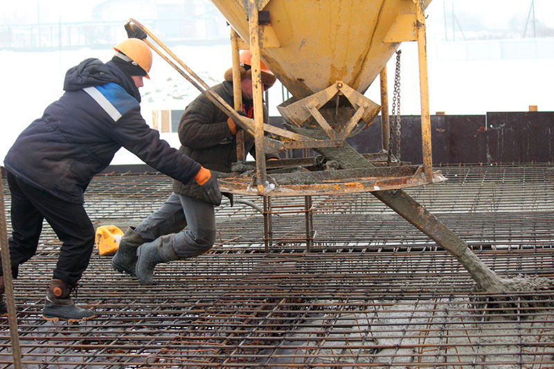 ЭкоТехноПарк: заливка бетона в опалубку плиты перекрытия первого уровня транспортно-логистического узла, совмещённого с концевой анкерной опорой