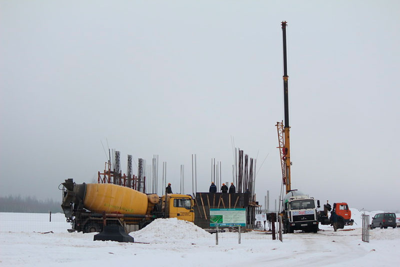 ЭкоТехноПарк: заливка бетона в опалубку плиты перекрытия первого уровня транспортно-логистического узла, совмещённого с концевой анкерной опорой