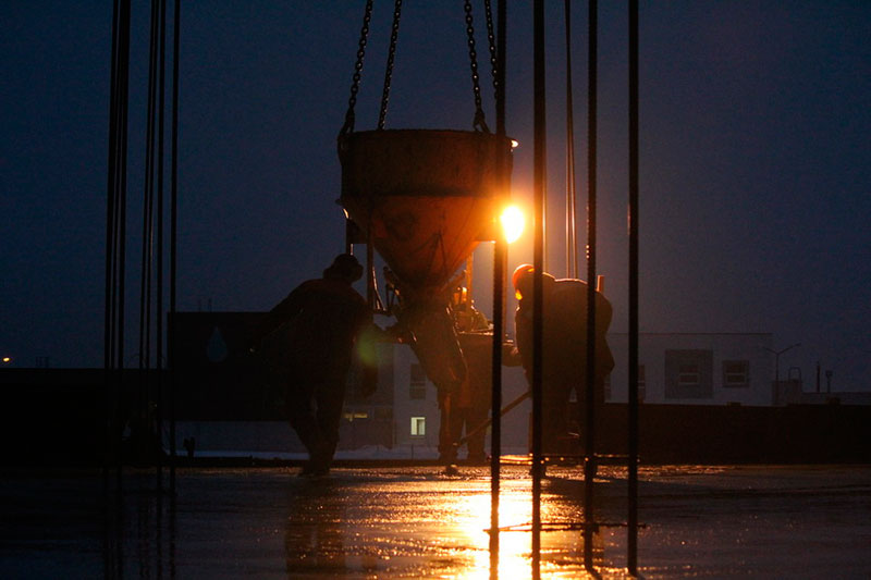 ЭкоТехноПарк: заливка бетона в опалубку плиты перекрытия первого уровня транспортно-логистического узла, совмещённого с концевой анкерной опорой