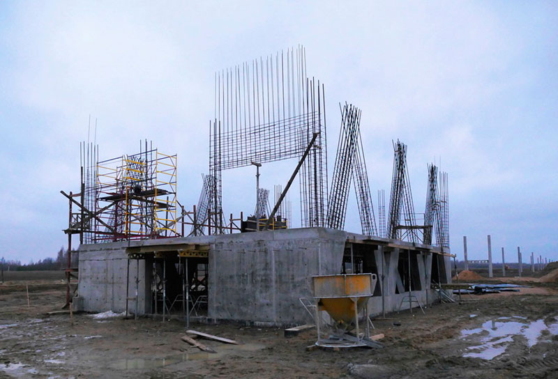 ЭкоТехноПарк SkyWay - армирование несущих стен и диафрагм второго этажа первой анкерной опоры