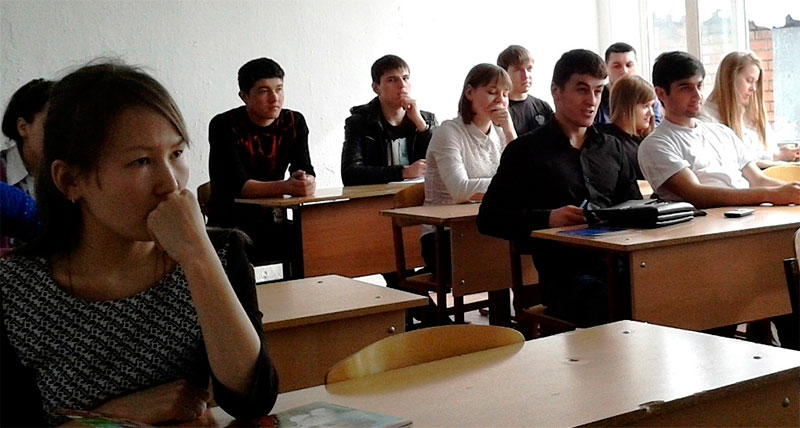 В Кемеровском Государственном Сельскохозяйственном Институте 28 марта был организован круглый стол (старшими преподавателями кафедры гуманитарных дисциплин - Шимчук Т.А. и Сулейменовым М.Г., а также и.о.зав. кафедрой Хромовой Т.Ю.) по традиционной для кафедры теме Гуманитарные аспекты природопользования