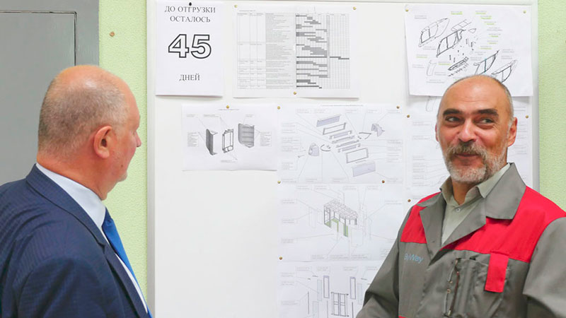 Анатолий Юницкий посетил помещения опытно-экспериментального производства Юнибус и строительную площадку ЭкоТехноПарка, где лично проконтролировал ход работ по всем направлениям и дал ряд распоряжений по оптимизации производственных процессов