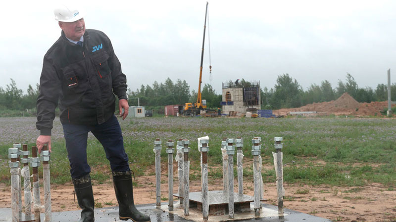 Анатолий Юницкий посетил помещения опытно-экспериментального производства Юнибус и строительную площадку ЭкоТехноПарка, где лично проконтролировал ход работ по всем направлениям и дал ряд распоряжений по оптимизации производственных процессов