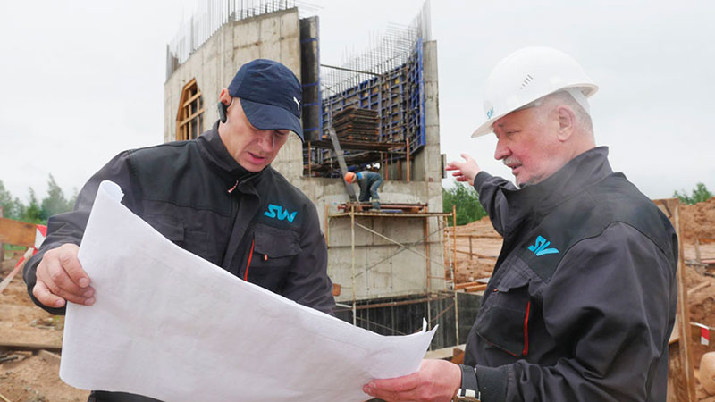 Анатолий Юницкий посетил помещения опытно-экспериментального производства Юнибус и строительную площадку ЭкоТехноПарка, где лично проконтролировал ход работ по всем направлениям и дал ряд распоряжений по оптимизации производственных процессов