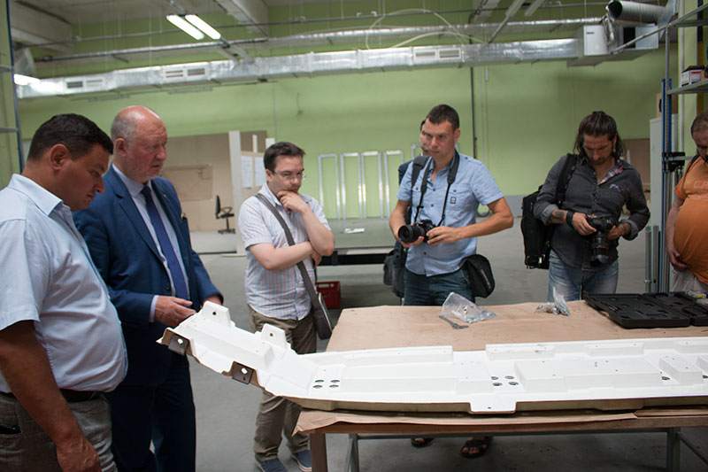 14:38 - Стеклопластиковый элемент корпуса юнибайка SkyWay