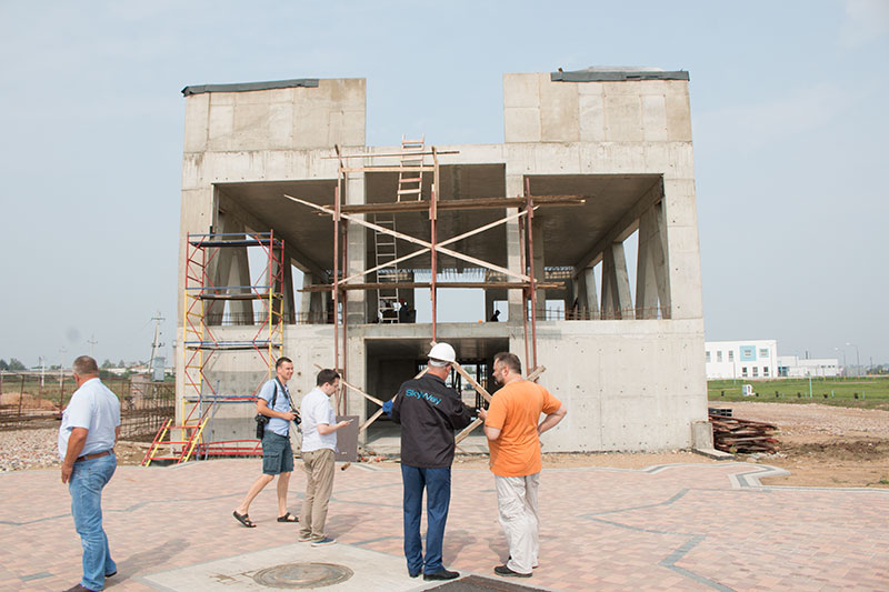 15:41 - Транспортной-логистический узел SkyWay, совмещённый с анкерной опорой