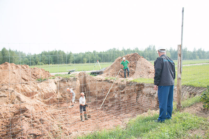 15:56 - Земляные работы на грузовой трассе SkyWay