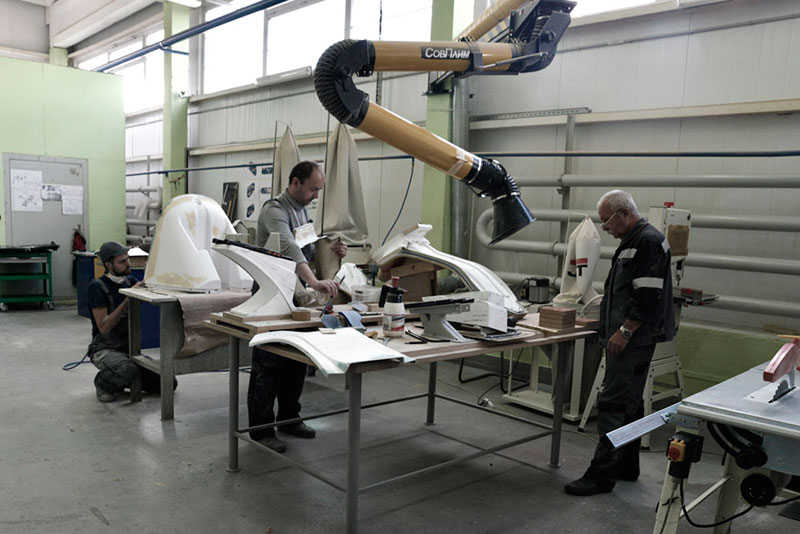 Анатолий Юницкий проконтролировал ход работ над созданием первых полномасштабных образцов подвижного состава SkyWay, которые готовятся к отправке на выставку InnoTrans 2016 в Берлине