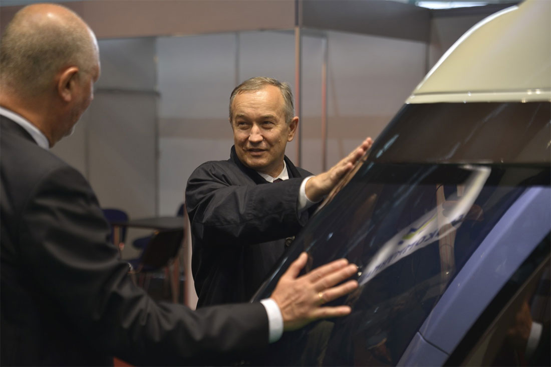 Первый заместитель Председателя Президиума НАН Беларуси Сергей Антонович Чижик - Экспозиция SkyWay впечатляет