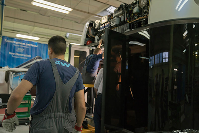 Юнибус SkуWay в процессе сборки