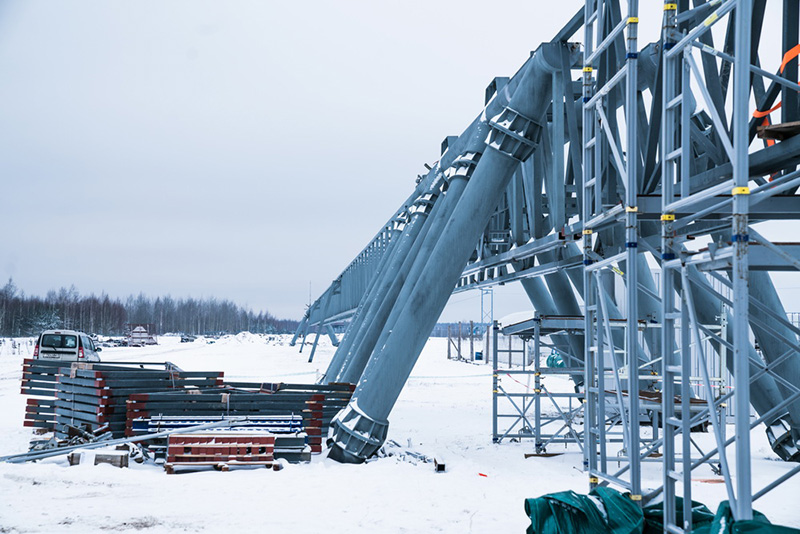 Грузовая трасса SkyWay: установка элементов разворотных колец