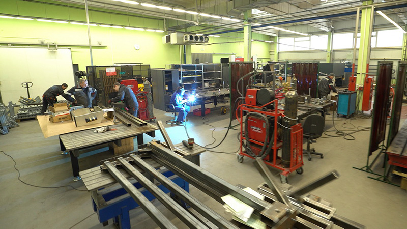 Свежие кадры из цехов опытно-экспериментального производства SkyWay