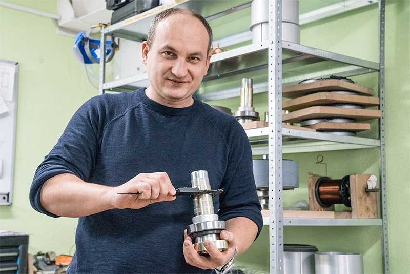 Интервью начальника конструкторского бюро с опытным производством электроприводов Ильи Жагальского